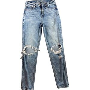 Womens American Eagle 29 Mom Jeans Light Wash Ripped High Rise Tapered Leg Denim